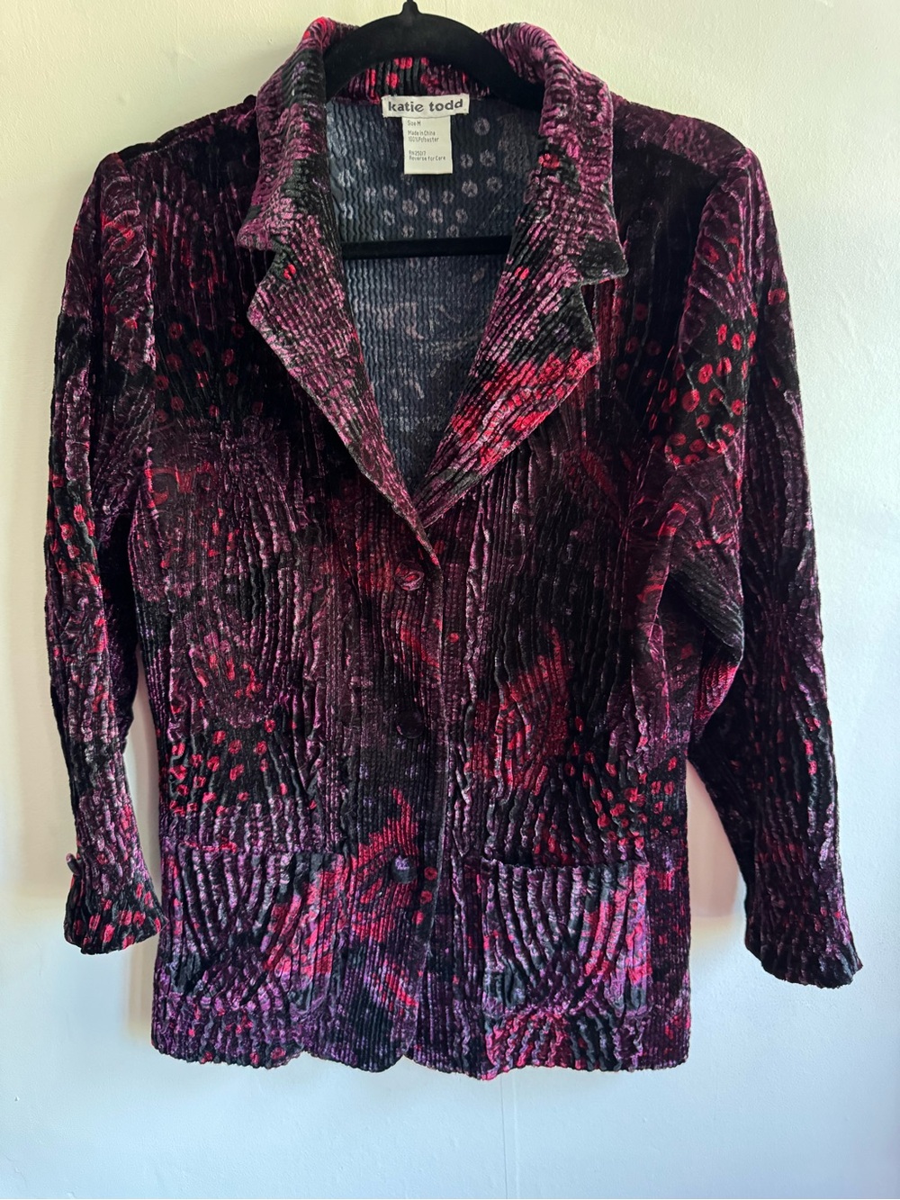 Katie Todd Women's Velvet Patterned Blazer in Berry